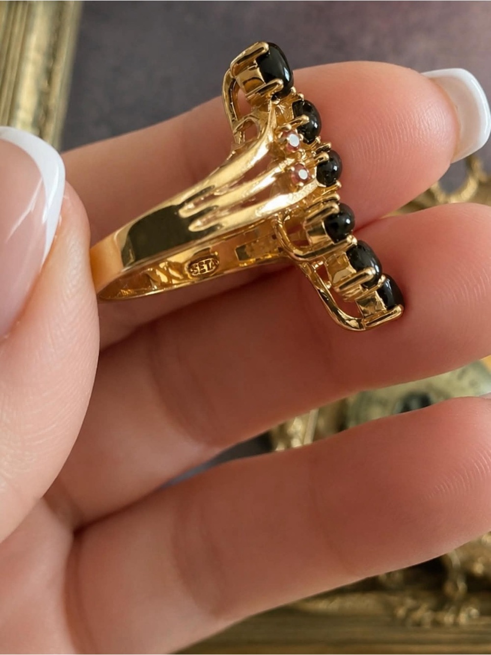 SETA •  Vintage Gold Black & Deep Rose Gemstone Statement Ring Abstract Cocktail - Picture 4 of 10